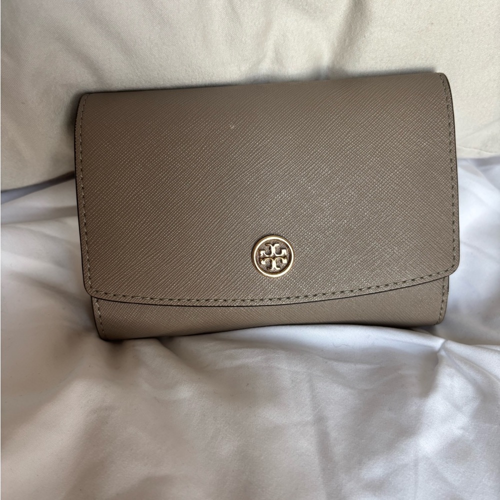 Tory Burch Taupe Leather Wallet - Picture 13 of 13